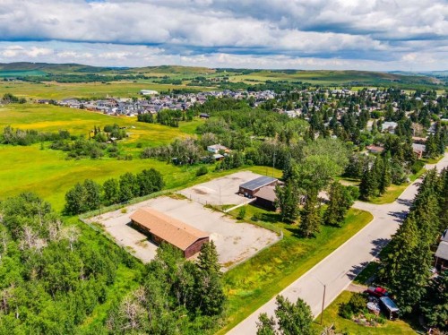 514 & 526 Windsor Avenue Nw, Diamond Valley, AB 