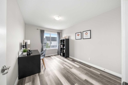 374 Magnolia Square Se, Calgary, AB - Indoor