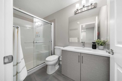 374 Magnolia Square Se, Calgary, AB - Indoor Photo Showing Bathroom