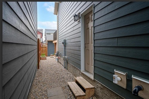 374 Magnolia Square Se, Calgary, AB - Outdoor With Exterior