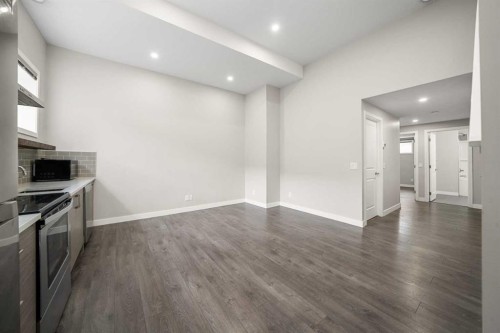 374 Magnolia Square Se, Calgary, AB - Indoor