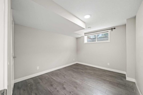374 Magnolia Square Se, Calgary, AB - Indoor Photo Showing Other Room
