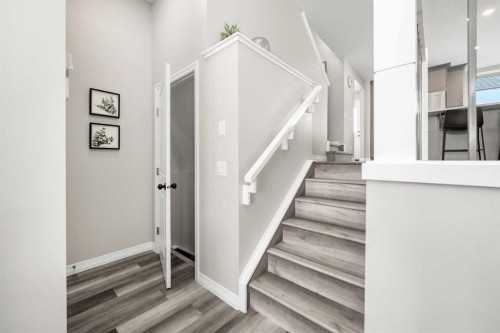 374 Magnolia Square Se, Calgary, AB - Indoor Photo Showing Other Room