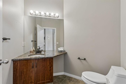 48 Rockywood Circle Nw, Calgary, AB - Indoor Photo Showing Bathroom