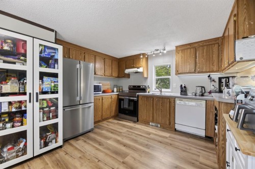 62 Highfield Close, Carstairs, AB 