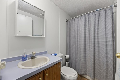 62 Highfield Close, Carstairs, AB 