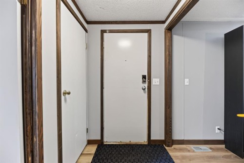 62 Highfield Close, Carstairs, AB 