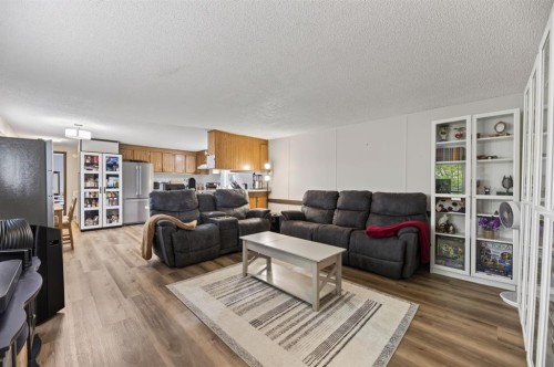 62 Highfield Close, Carstairs, AB 