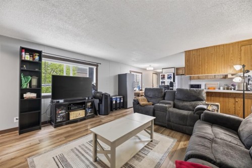 62 Highfield Close, Carstairs, AB 