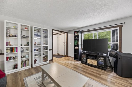 62 Highfield Close, Carstairs, AB 