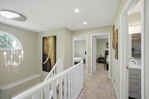 138 Shannon Hill Sw, Calgary, AB - Indoor Photo Showing Other Room