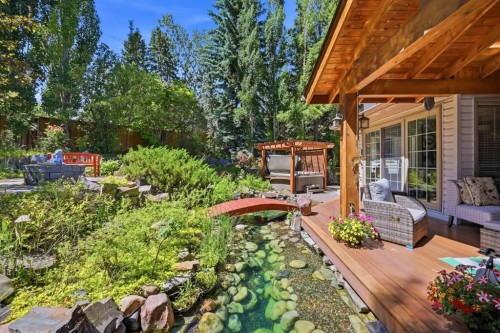 138 Shannon Hill Sw, Calgary, AB - Outdoor With Deck Patio Veranda