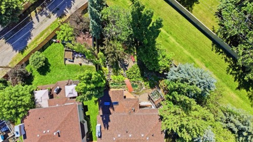 138 Shannon Hill Sw, Calgary, AB - Outdoor