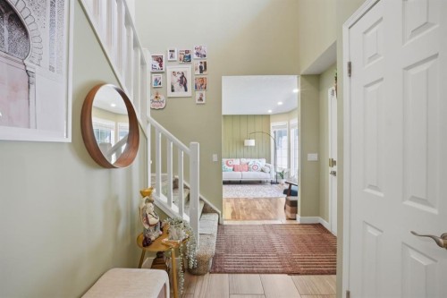 138 Shannon Hill Sw, Calgary, AB - Indoor Photo Showing Other Room
