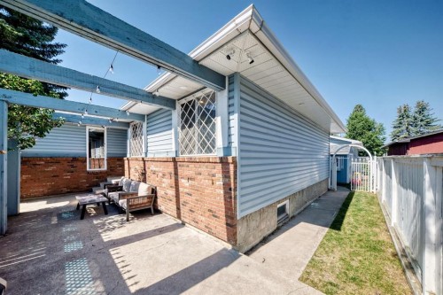 2203 65 Street Ne, Calgary, AB - Outdoor