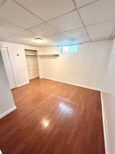 3257 32A Avenue Se, Calgary, AB - Indoor