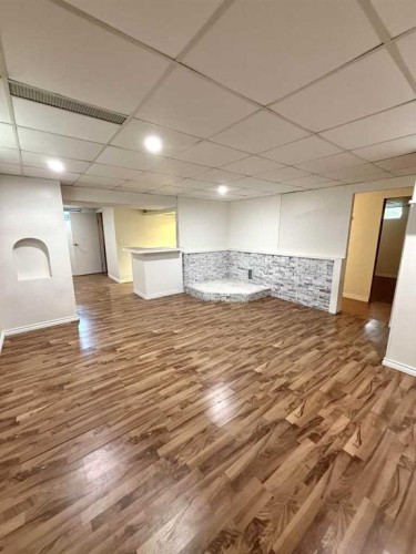 3257 32A Avenue Se, Calgary, AB - Indoor
