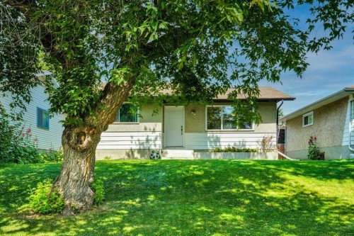 3257 32A Avenue Se, Calgary, AB - Outdoor