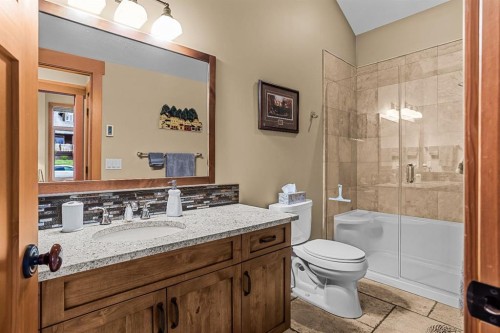 215 Benchlands Terrace, Canmore, AB - Indoor Photo Showing Bathroom