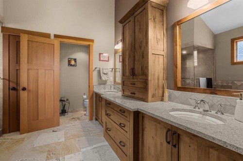215 Benchlands Terrace, Canmore, AB - Indoor Photo Showing Bathroom