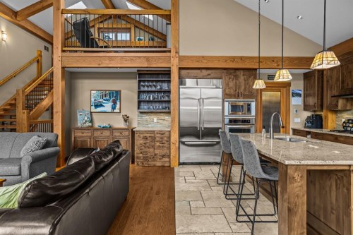 215 Benchlands Terrace, Canmore, AB - Indoor Photo Showing Kitchen