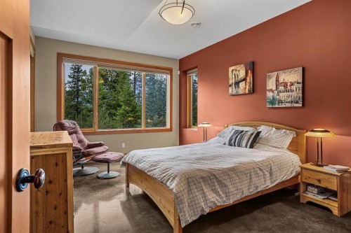 215 Benchlands Terrace, Canmore, AB - Indoor Photo Showing Bedroom