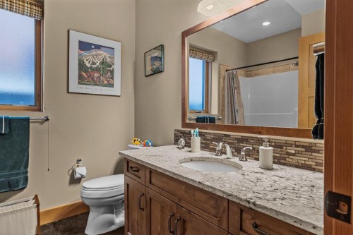 215 Benchlands Terrace, Canmore, AB - Indoor Photo Showing Bathroom