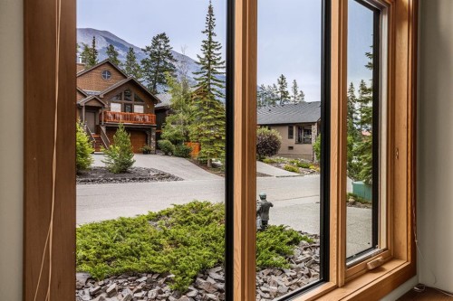 215 Benchlands Terrace, Canmore, AB - Indoor Photo Showing Other Room