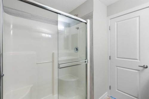 28-138 Seton Passage Se, Calgary, AB - Indoor Photo Showing Bathroom