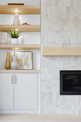 2412 1 Avenue Nw, Calgary, AB - Indoor With Fireplace