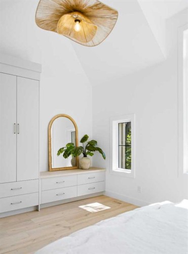 2412 1 Avenue Nw, Calgary, AB - Indoor