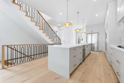 2412 1 Avenue Nw, Calgary, AB - Indoor