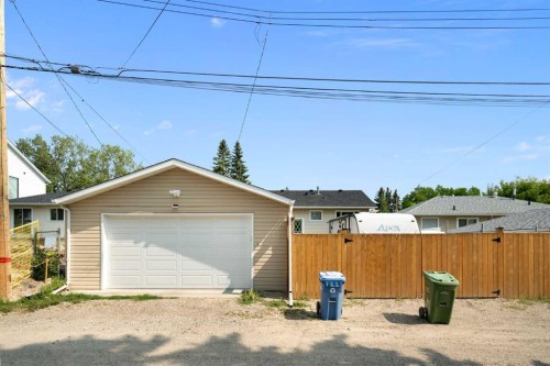 15 Carmangay Crescent Nw, Calgary, AB 