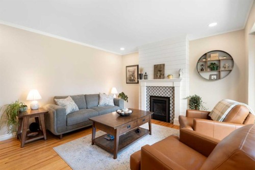 15 Carmangay Crescent Nw, Calgary, AB 
