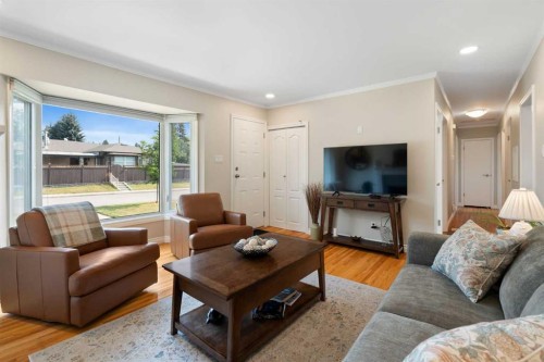 15 Carmangay Crescent Nw, Calgary, AB 