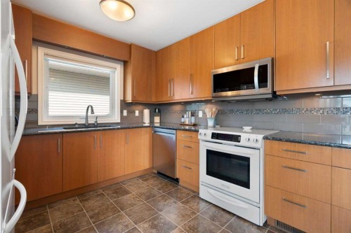15 Carmangay Crescent Nw, Calgary, AB 