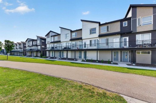 363-301 Redstone Boulevard Ne, Calgary, AB - Outdoor