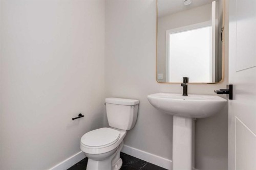 119 148 Avenue Nw, Calgary, AB - Indoor Photo Showing Bathroom