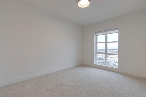 119 148 Avenue Nw, Calgary, AB - Indoor Photo Showing Other Room