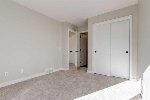 119 148 Avenue Nw, Calgary, AB - Indoor Photo Showing Other Room