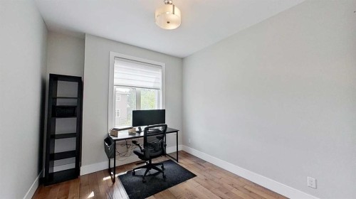 1820 37 Avenue Sw, Calgary, AB - Indoor Photo Showing Office