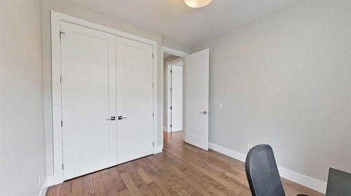 1820 37 Avenue Sw, Calgary, AB - Indoor Photo Showing Office