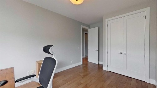 1820 37 Avenue Sw, Calgary, AB - Indoor