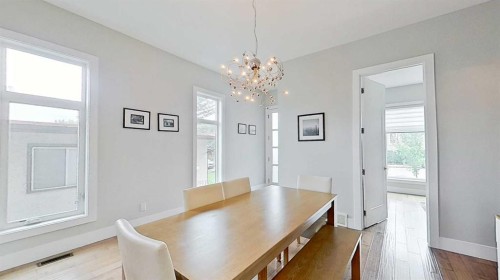 1820 37 Avenue Sw, Calgary, AB - Indoor Photo Showing Dining Room