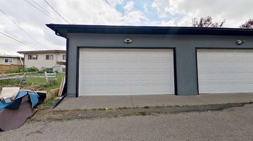 1820 37 Avenue Sw, Calgary, AB - Outdoor With Exterior