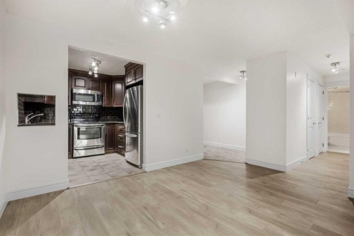 207-2010 35 Avenue Sw, Calgary, AB - Indoor Photo Showing Other Room