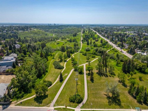 207-2010 35 Avenue Sw, Calgary, AB - Outdoor With View
