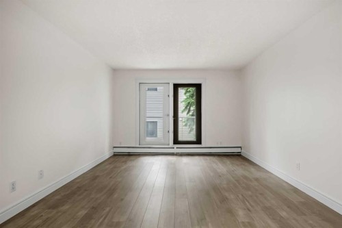 207-2010 35 Avenue Sw, Calgary, AB - Indoor Photo Showing Other Room