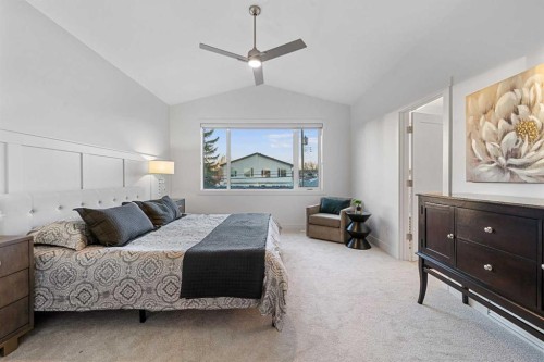 1417 41 Street Sw, Calgary, AB - Indoor Photo Showing Bedroom