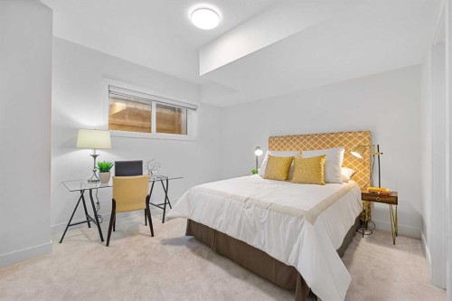 1417 41 Street Sw, Calgary, AB - Indoor Photo Showing Bedroom
